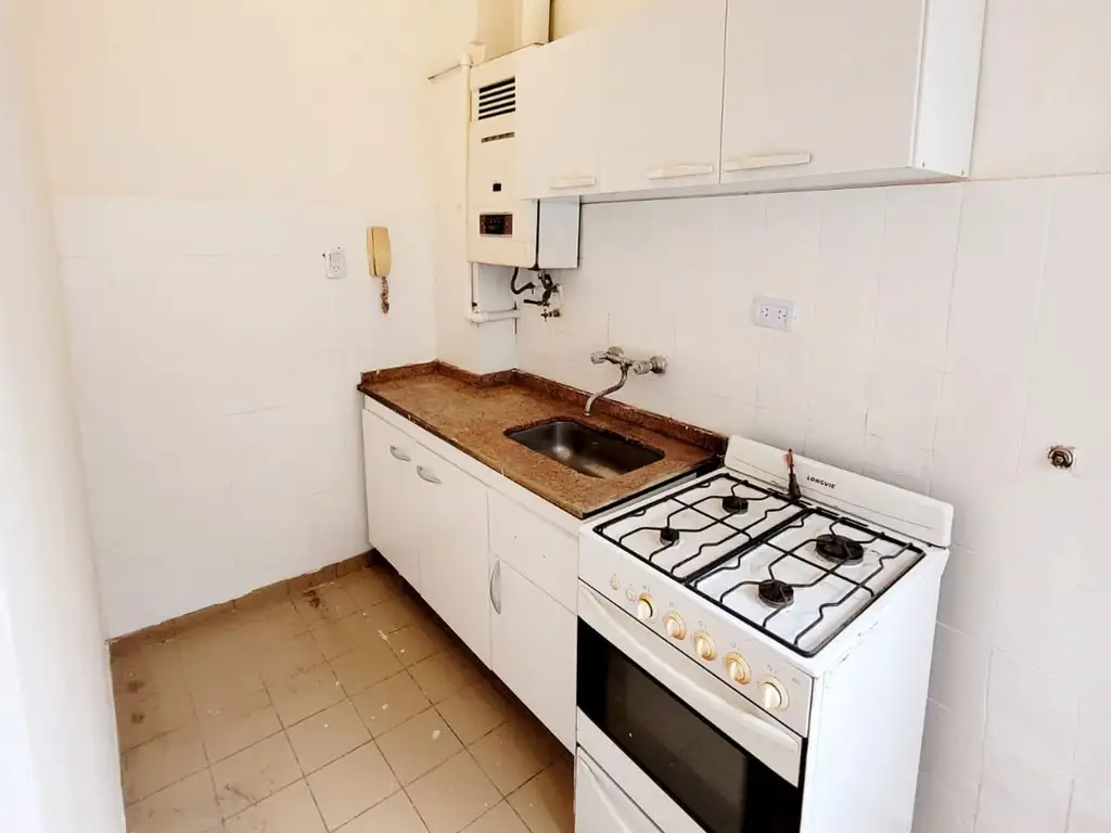 Balvanera, 1 dormitório, banheiro novo