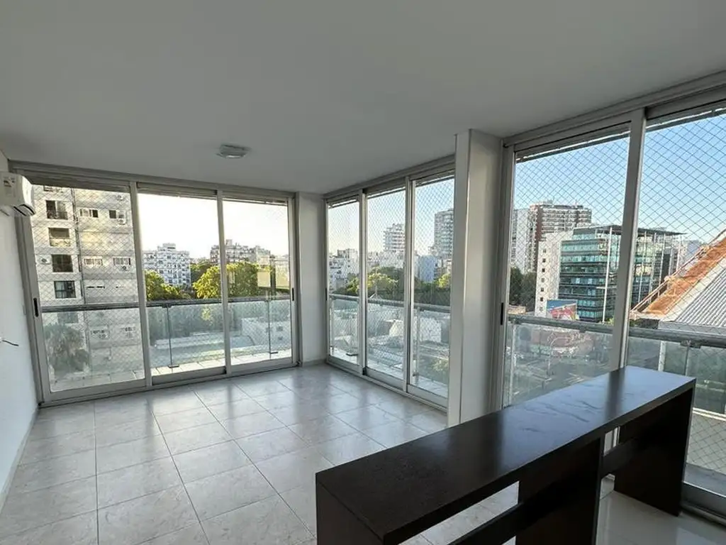 7° piso con balcón en Torre Awwa