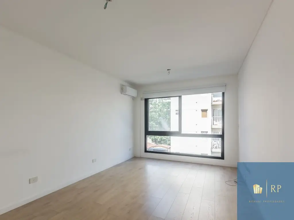 Studio com piscina e academia