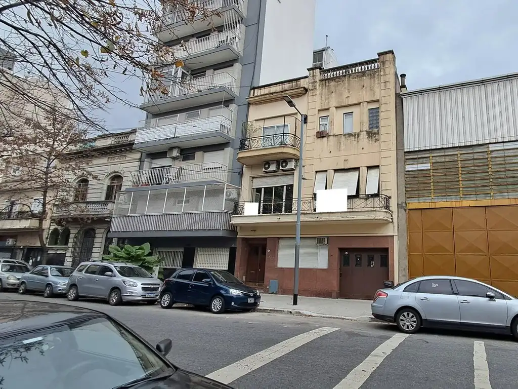 4 quartos, varanda longa