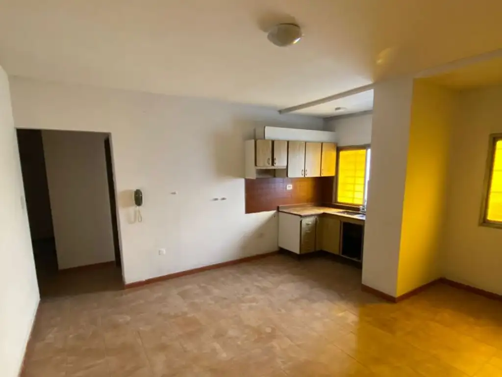 3 ambientes, primer piso interno