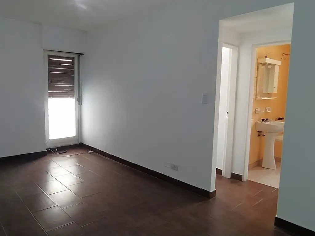 3rd floor, Flores, 34 m²