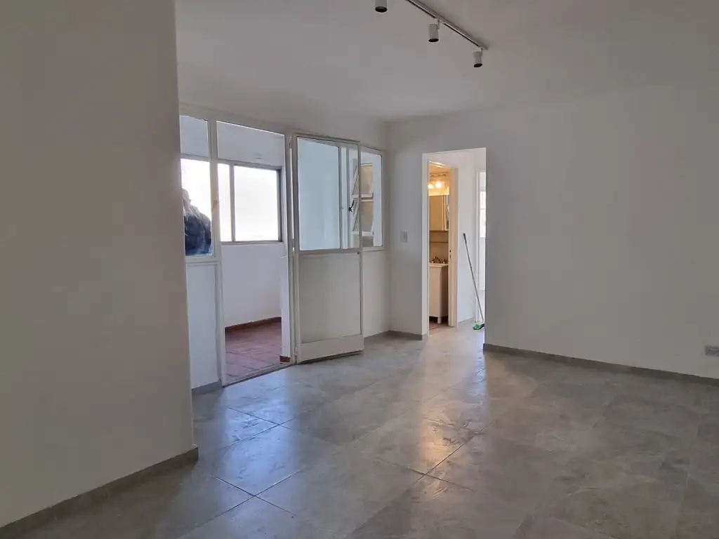 8th floor front-facing, 3 rooms