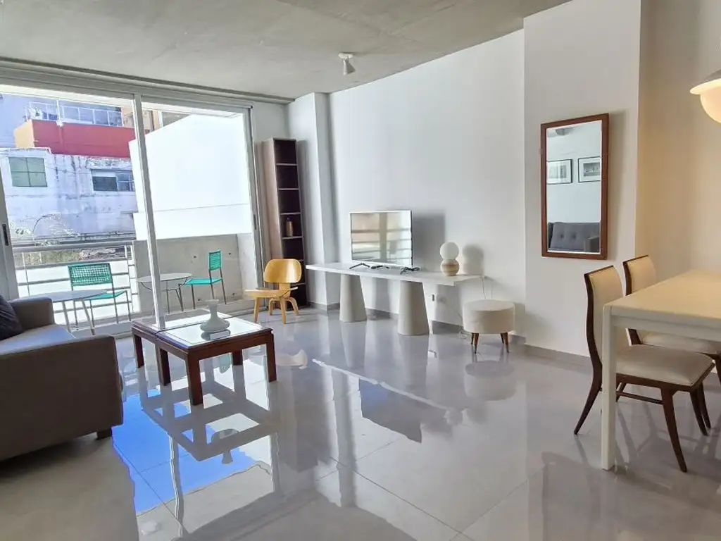 2 ambientes con balcón
