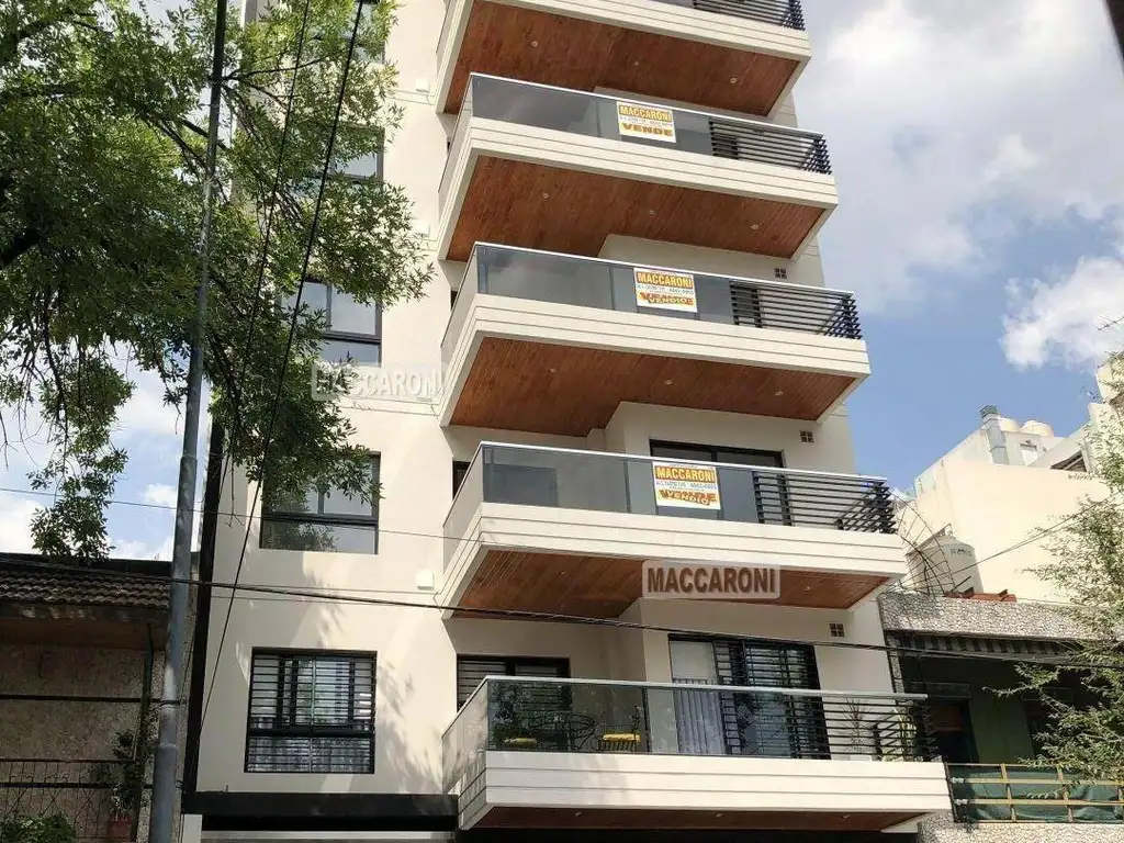 3 ambientes con balcón aterrazado