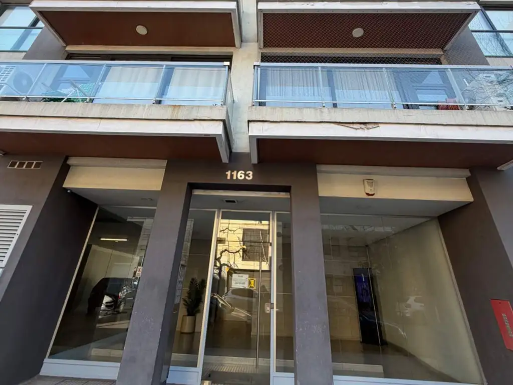 Piso 5 con balcón corrido