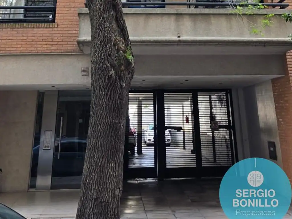 Monoambiente con balcón en Núñez