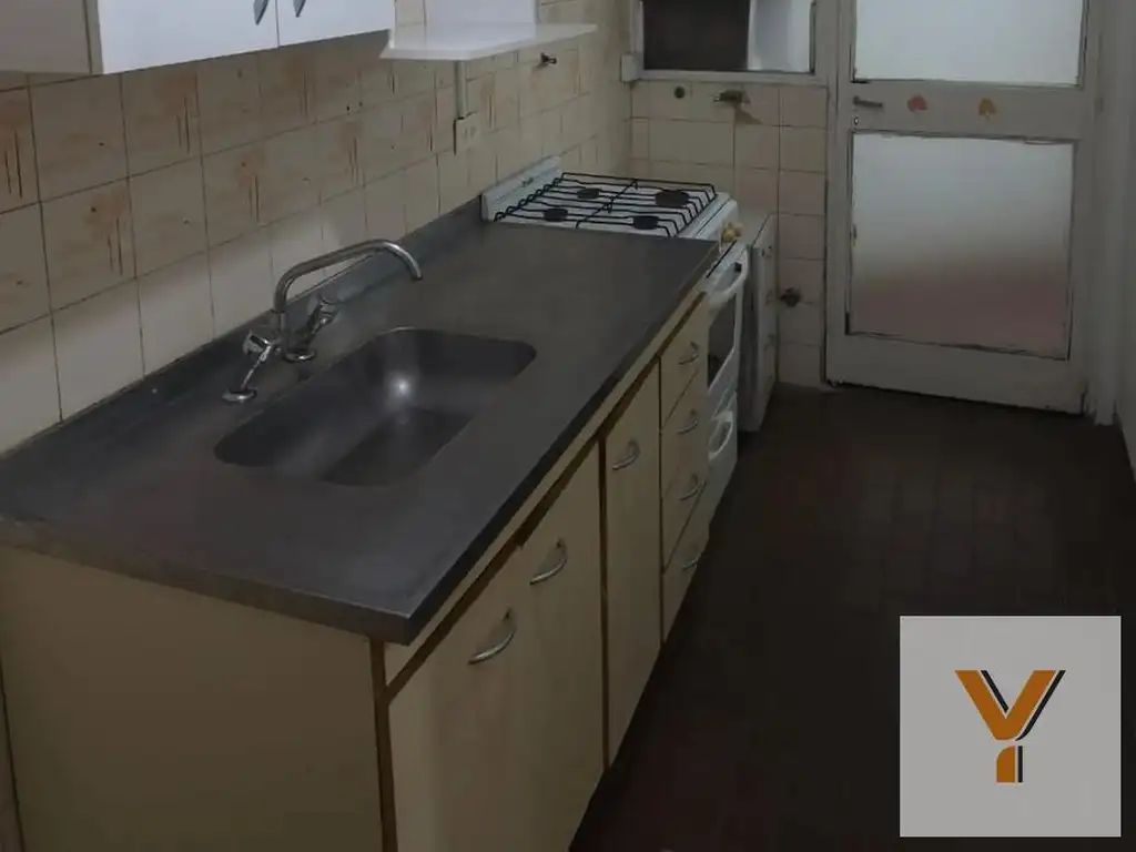 Caballito, patio, cocina equipada