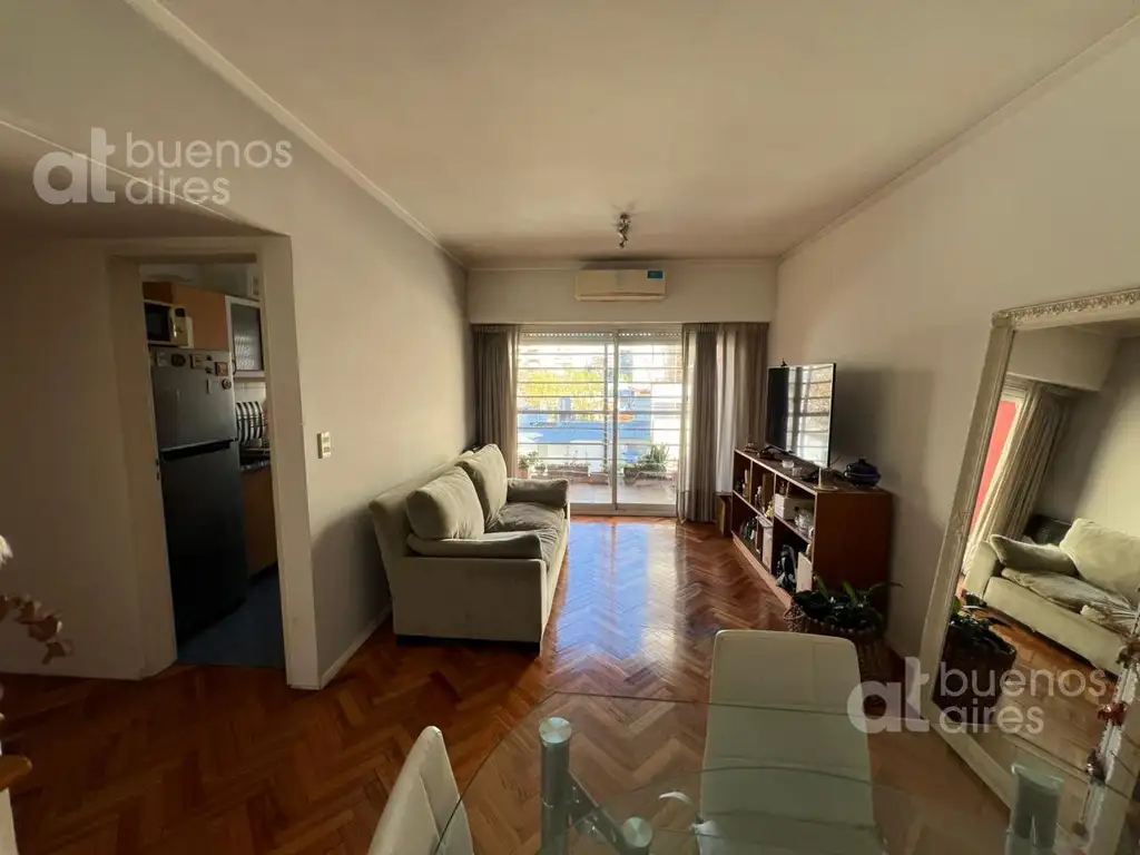 Departamento 2 ambientes con balcón