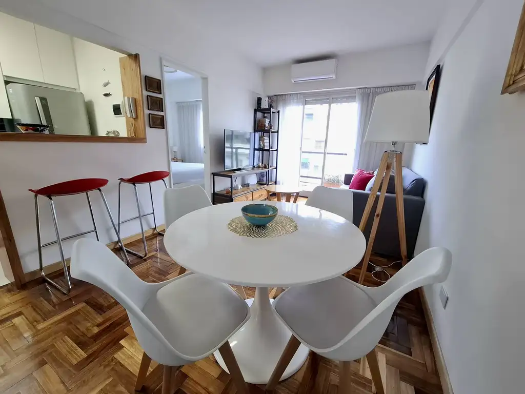 7° piso con balcón amoblado