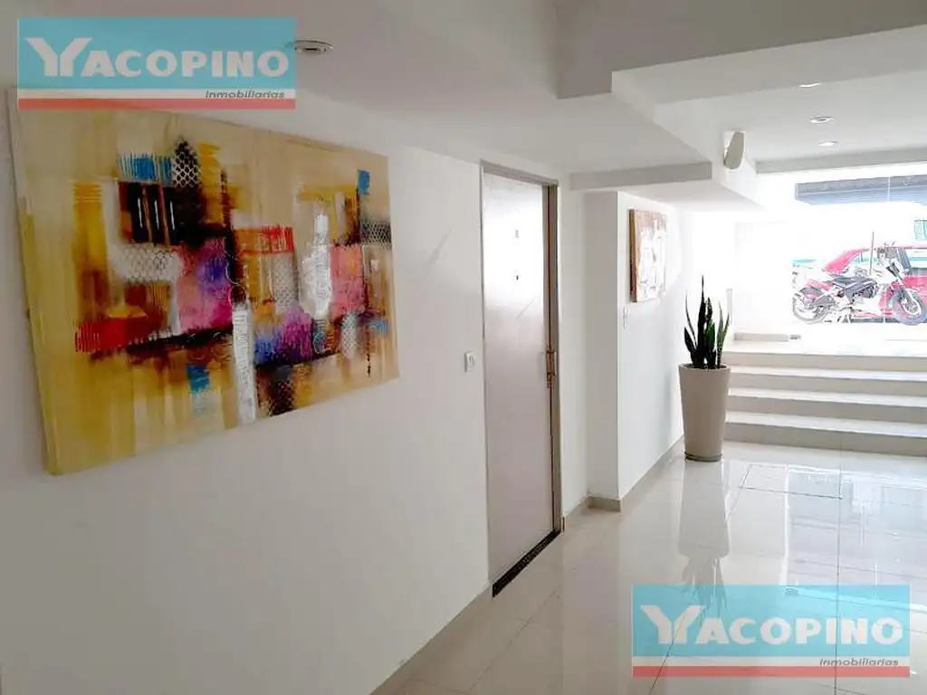 Duplex con balcón terraza