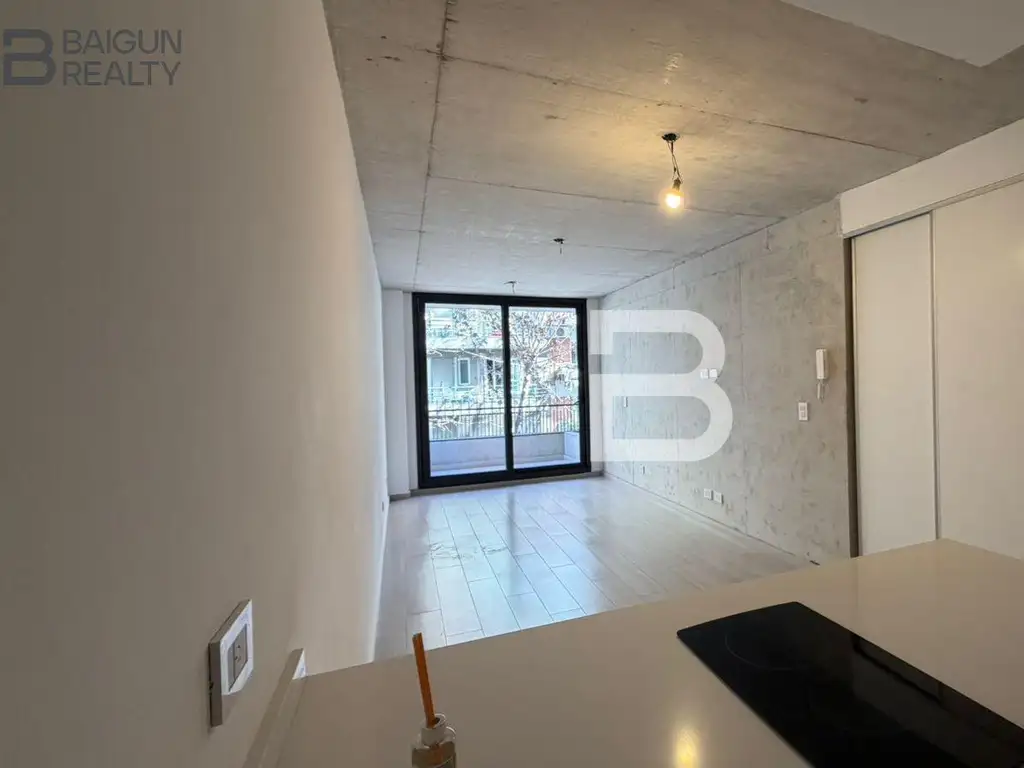Divisible studio with balcony