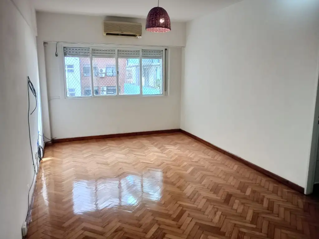 Monoambiente con A/C en Las Cañitas
