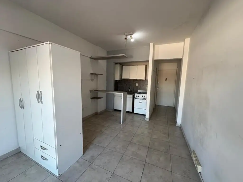 Studio with front balcony