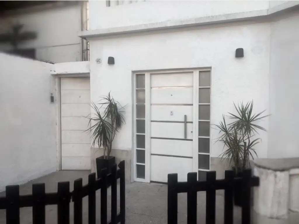 PH 1er piso, cocina integrada
