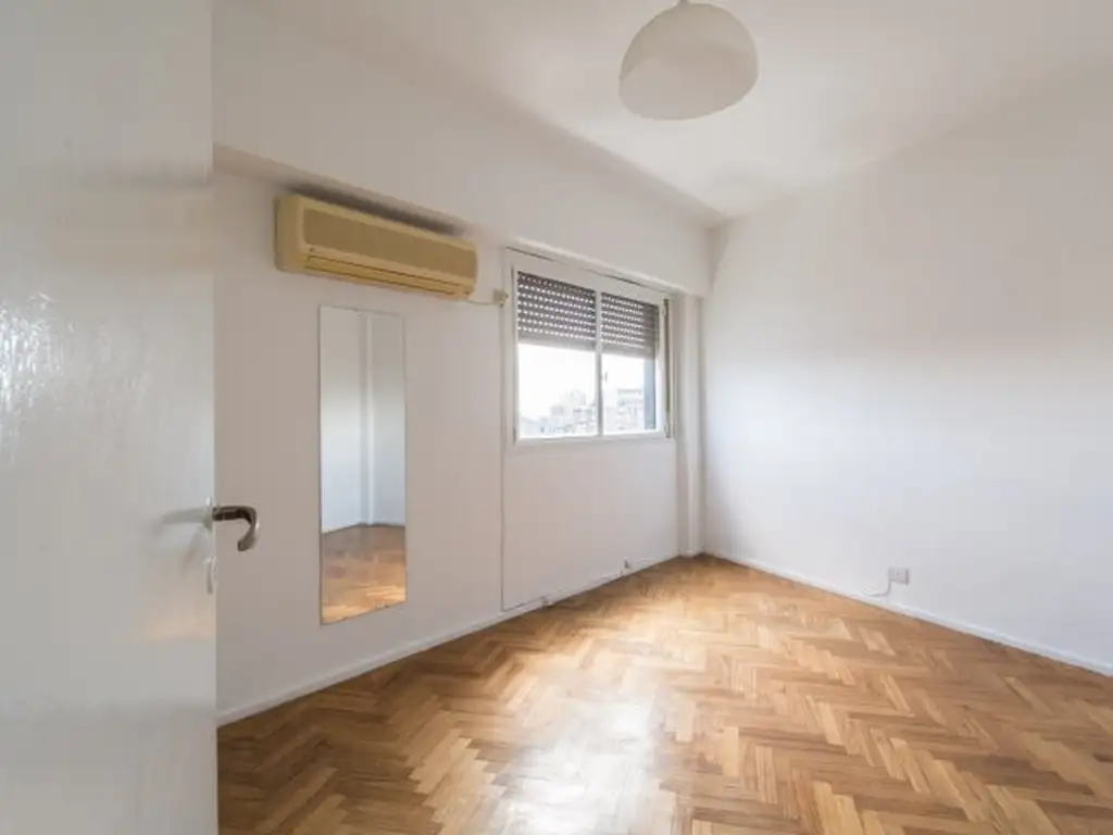 38,37 m², balcón francés, A/C