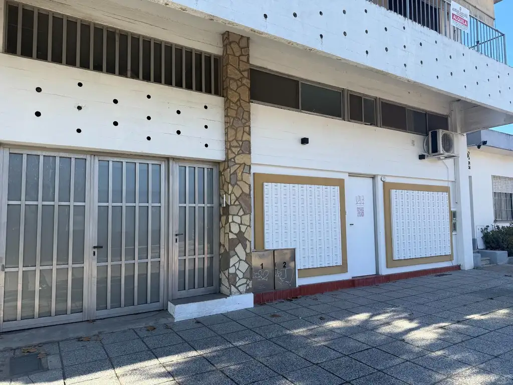 2 bedrooms, balcony and parking