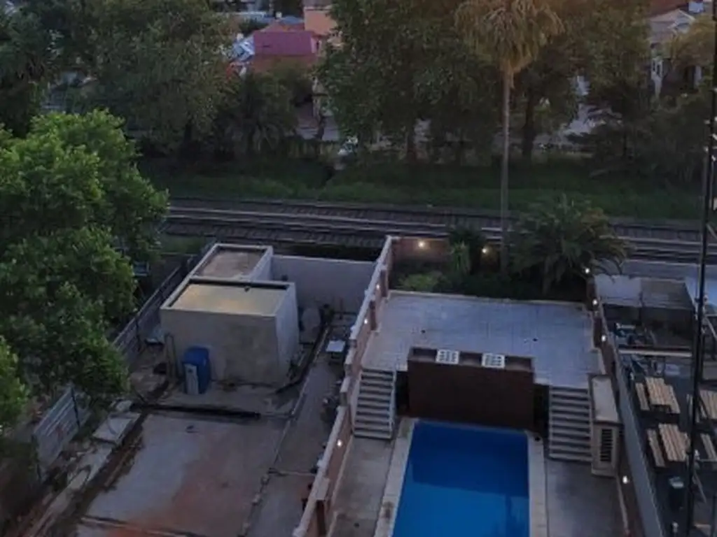 1 dormitorio, balcón y pileta