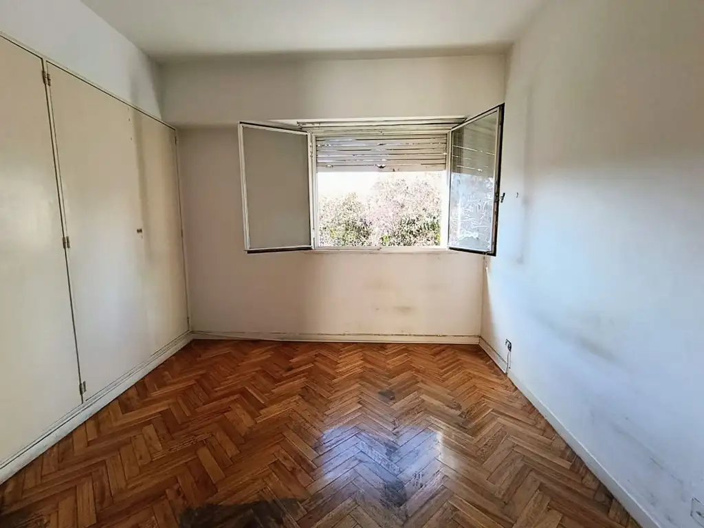2 ambientes con balcón francés