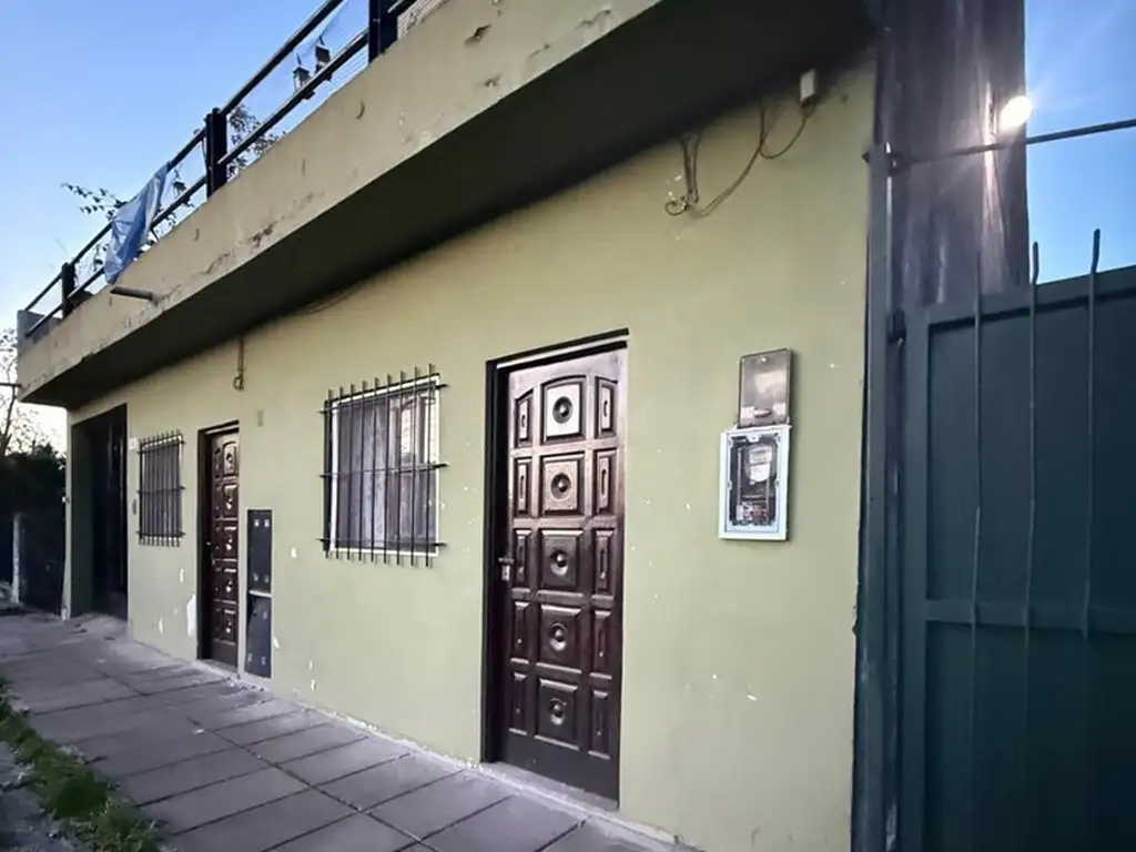 Monoambiente dividido con patio