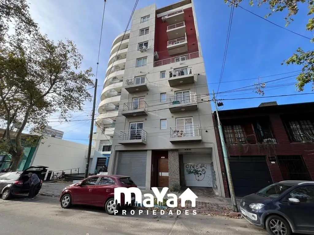 Monoambiente con balcón