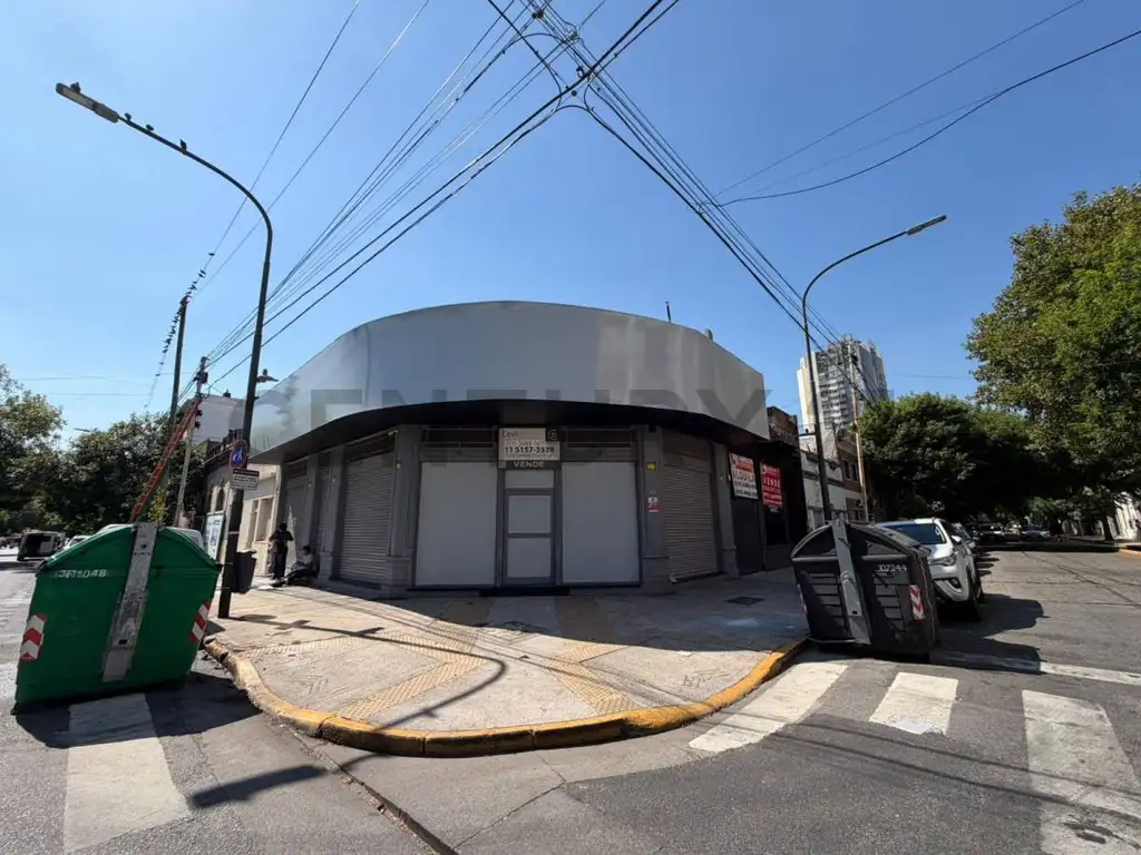 Casa con doble acceso y terraza