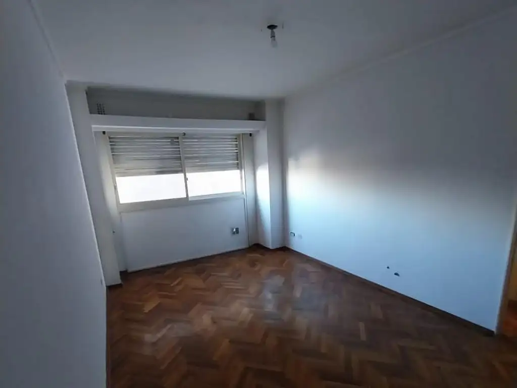 2 ambientes interno, parqué