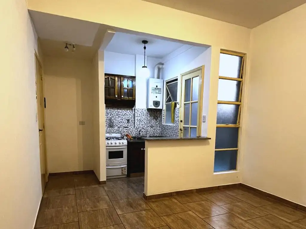 1 bedroom, internal patio