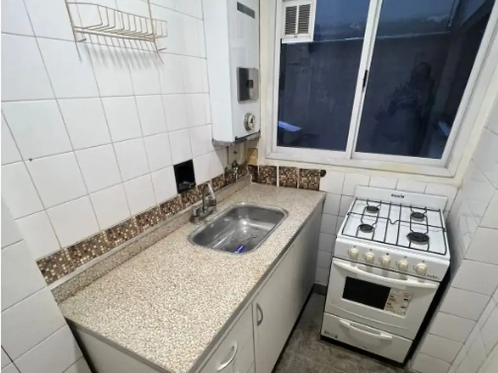Palermo, separate kitchen and closet