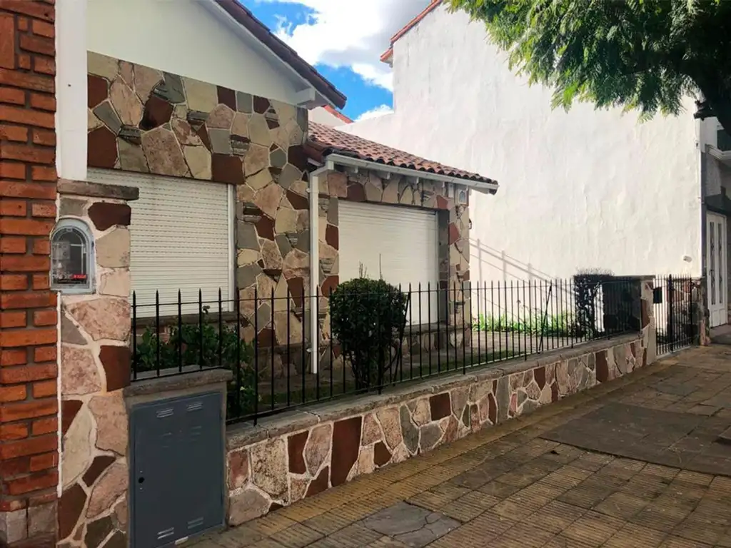 Casa en Olivos con jardín