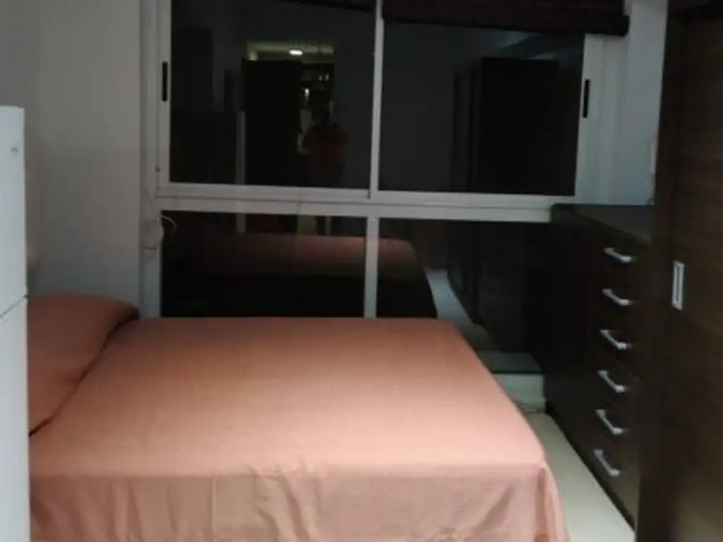 Estúdio mobiliado com piscina