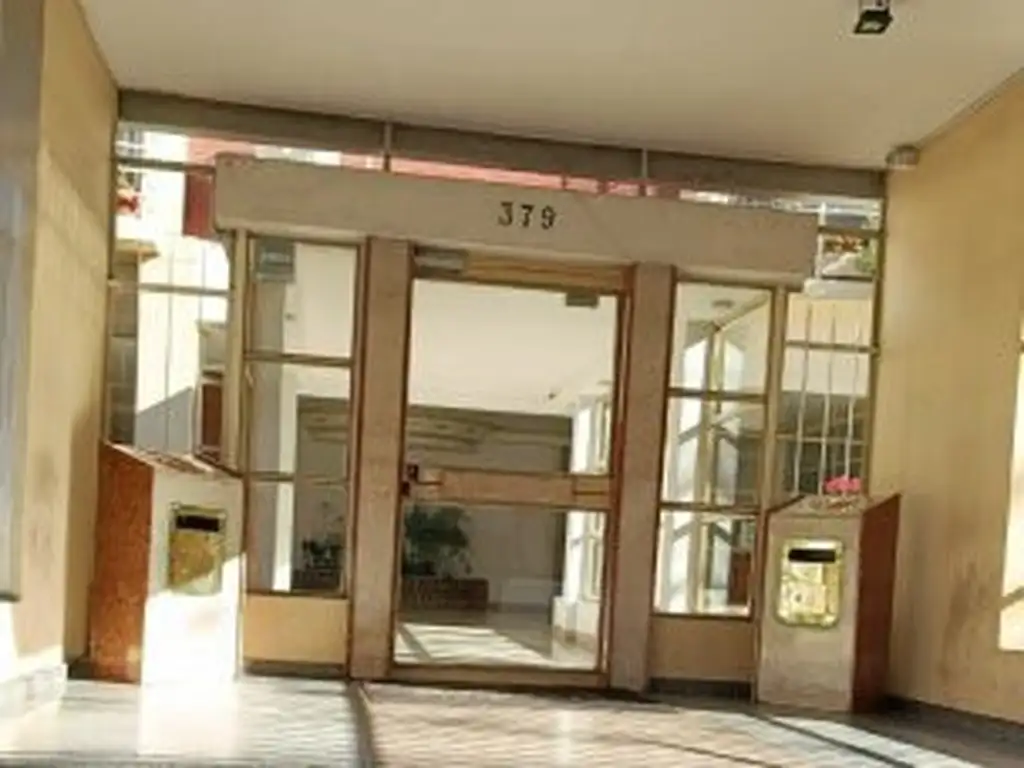 Studio com piscina e segurança 24h