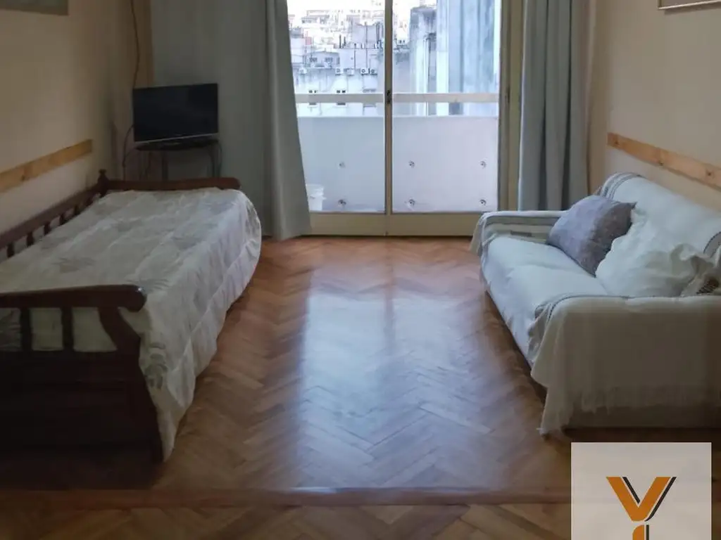 Front-facing studio, high floor