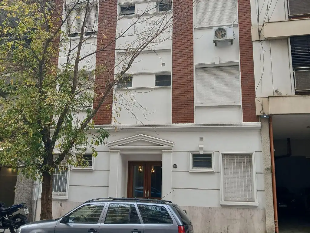 2 ambientes, balcón y aire