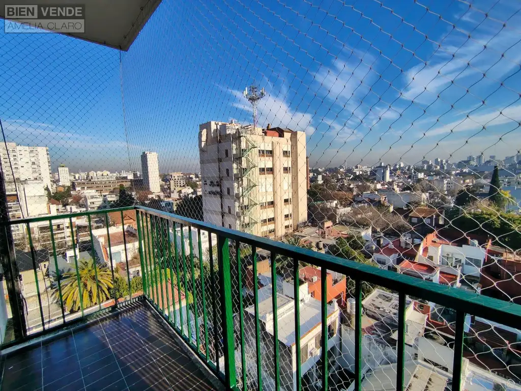 Piso 8 con balcón y vista