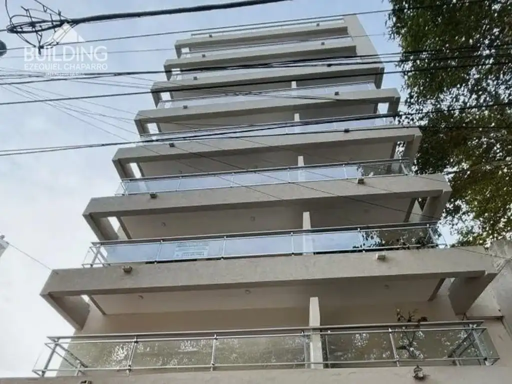 Monoambiente con balcón