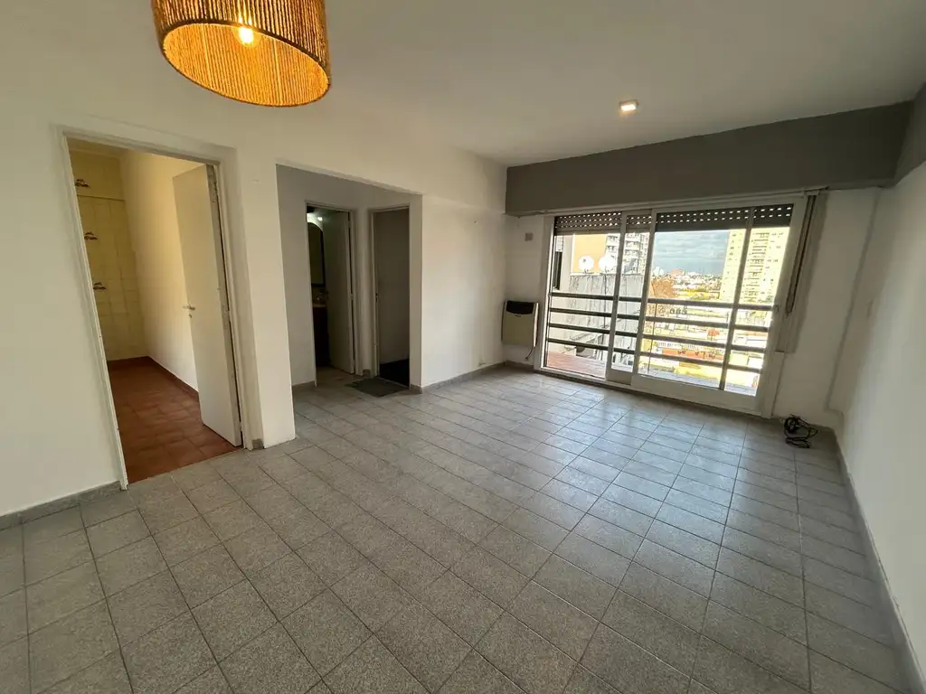 2 ambientes con balcón