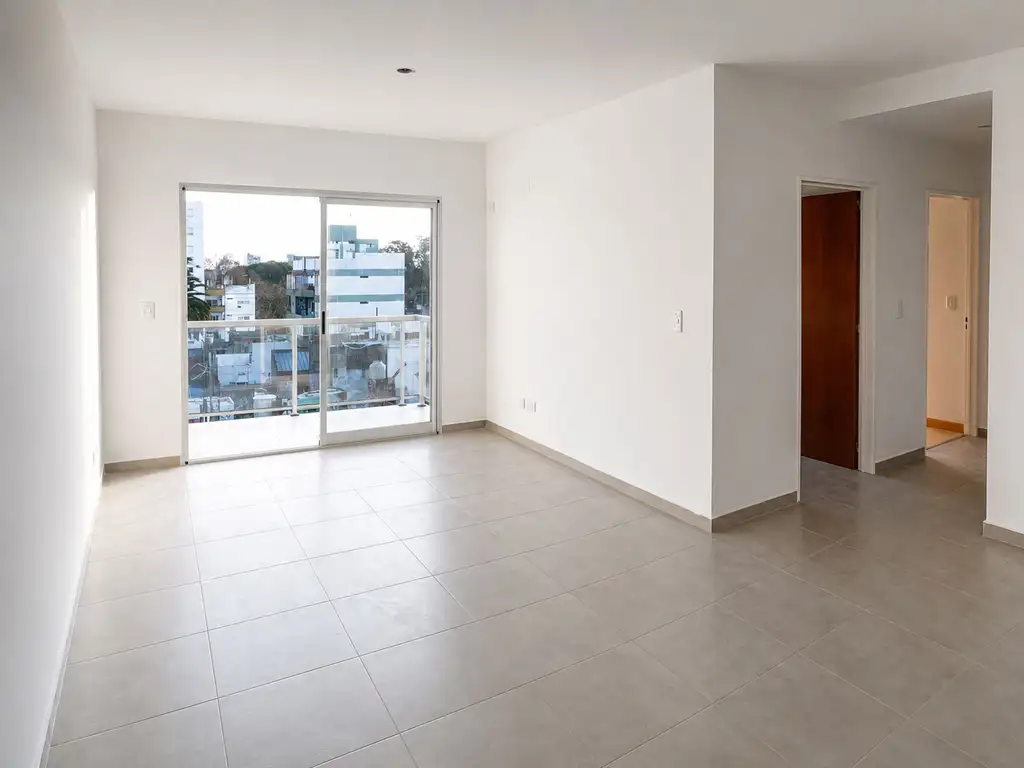 50 m² con balcón en Flores