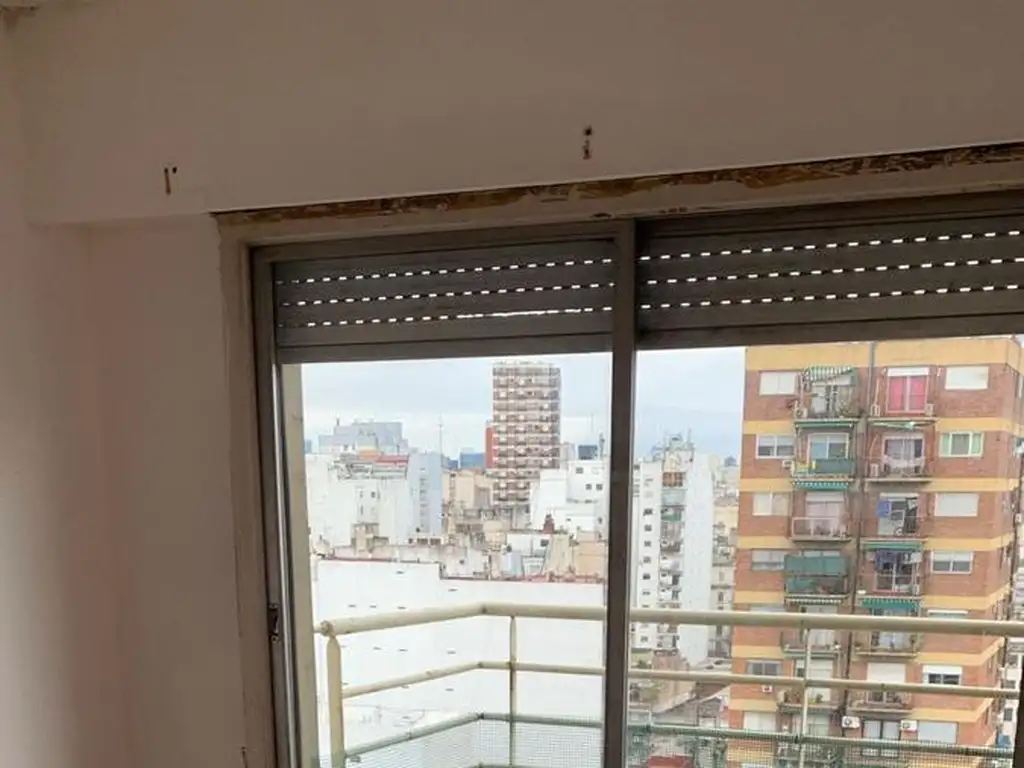 Almagro contrafrente con balcón