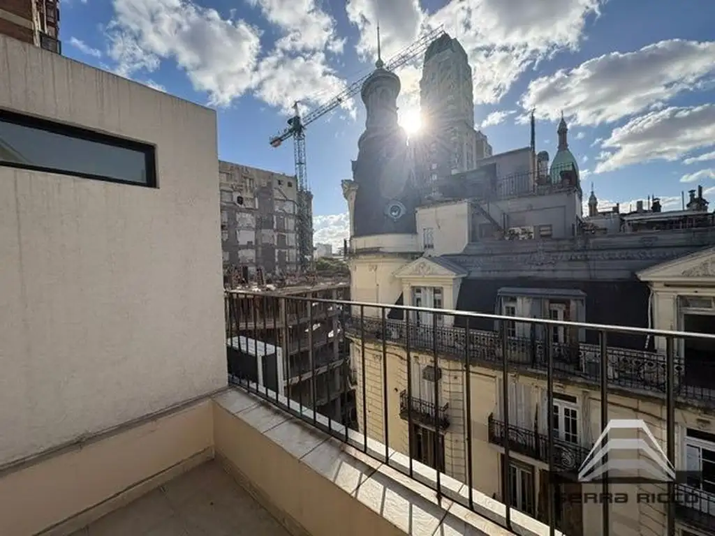 Studio with balcony in Retiro