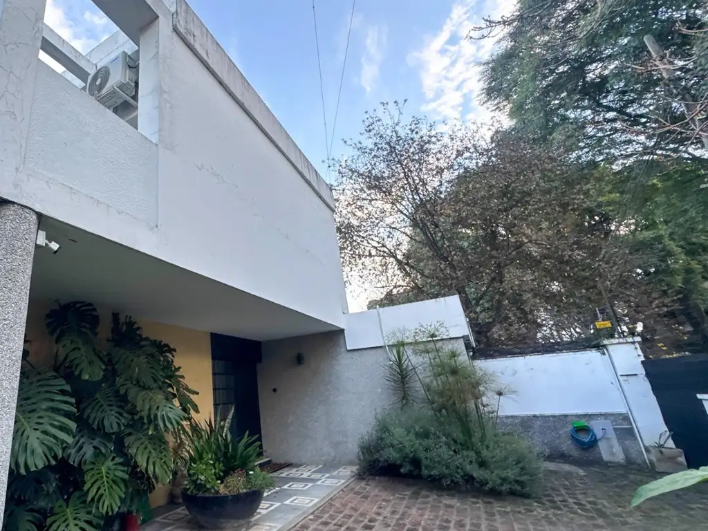 Casa en Alquiler en Acassuso Libertador / Solis, Acassuso