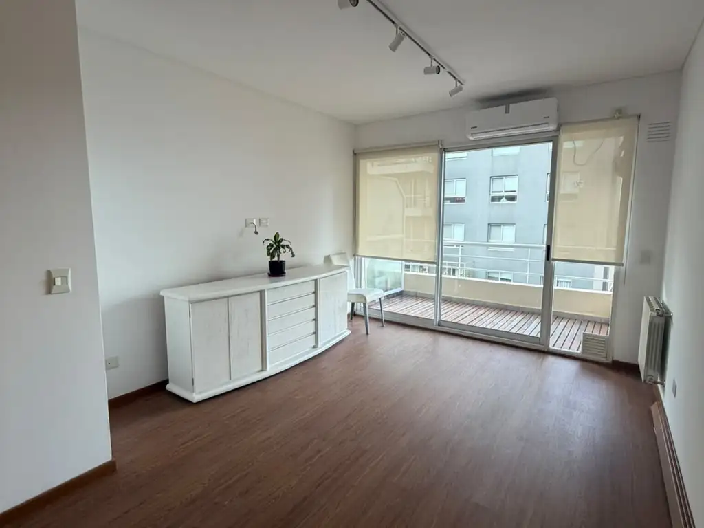 2-room unit with balcony and storage