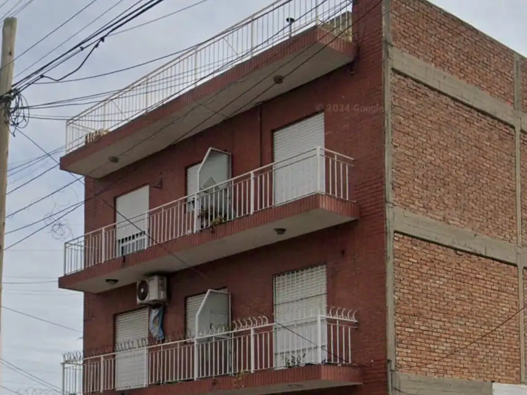 Departamento 3 ambientes con balcón