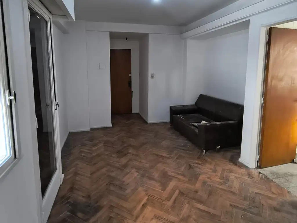 Villa Crespo, balcón interno