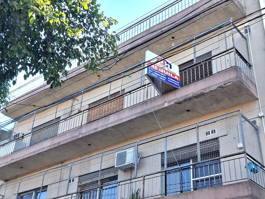 3 dormitorios, balcón y terraza