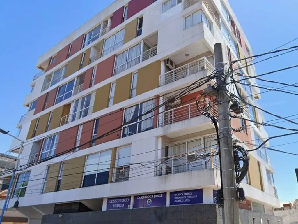 Monoambiente con balcón