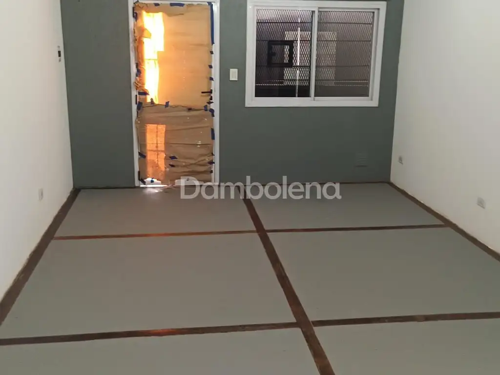 Monoambiente al frente 32 m²