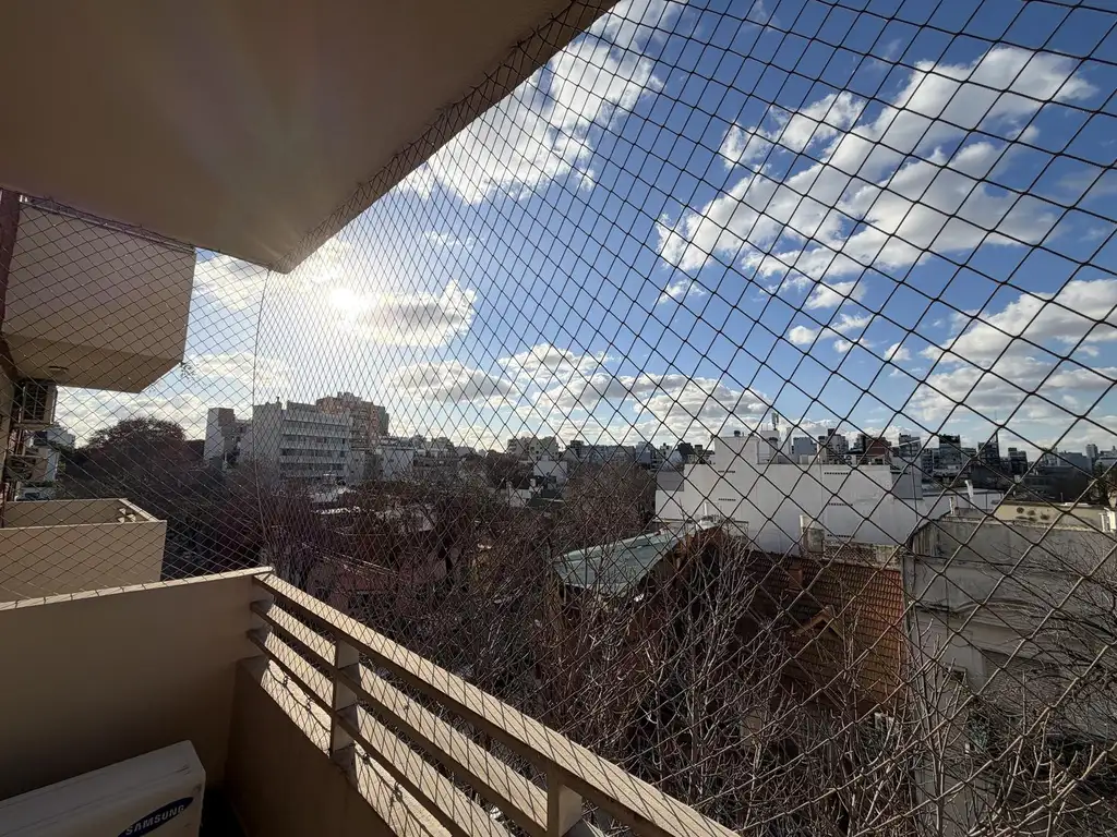 38 m², balcón al frente
