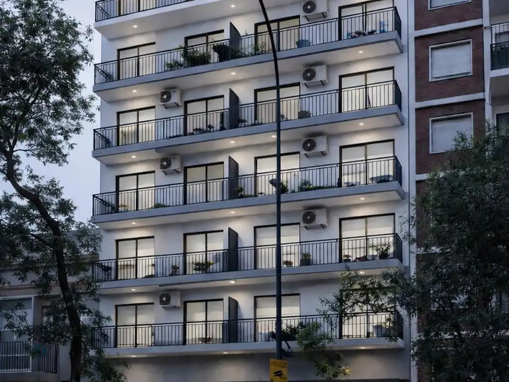 3 ambientes con balcón al frente