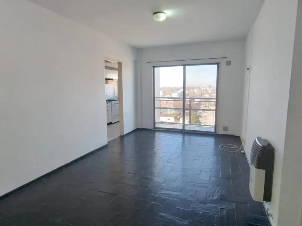2 ambientes con balcón
